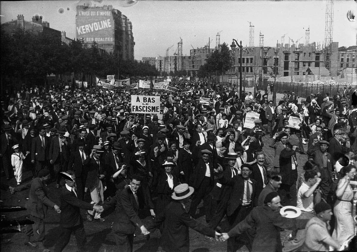 The photograph depicts a demonstration against fascism in one of the city's streets in 1934.