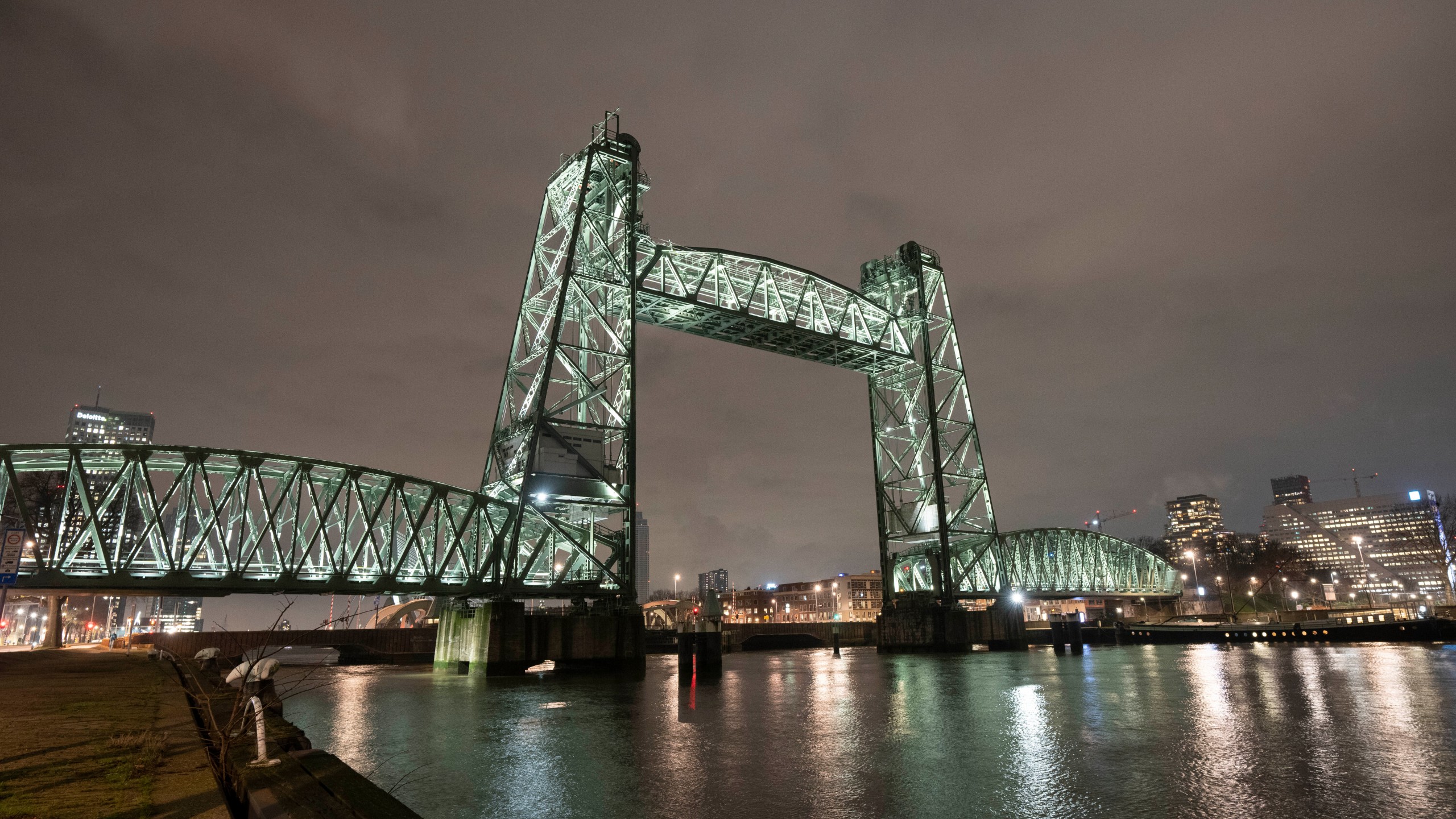 Rotterdam, Netherlands: Koningshaven Bridge, nicknamed De Hef, (The Lift)